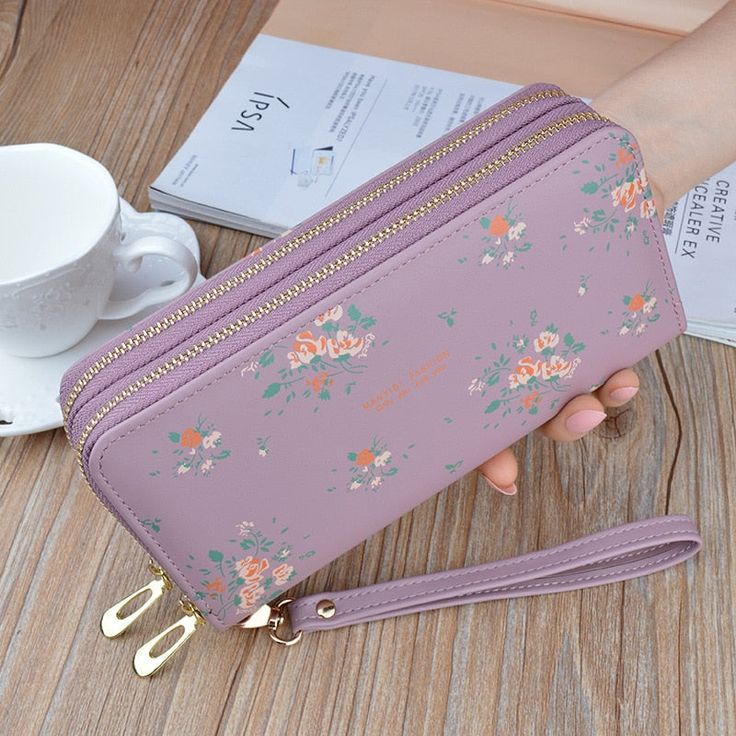 Brand Name: HEONYIRRYOrigin: CN(Origin)Lining Material: polyesterMain Material: PUWallet Length: LongStyle: FashionModel Number: B2667Item Width: 9.5cmClosure Type: zipperItem Height: 4cmPattern Type: FloralInterior: Interior Zipper PocketInterior: Interior CompartmentInterior: Coin PocketInterior: Note CompartmentInterior: Photo HolderInterior: Card HolderGender: WOMENItem Length: 19.5cmItem Type: WalletWallets: Standard WalletsDecoration: Flowers Double Zipper Bag, Leather Printing, Purple Wallet, Chloe Wallet, Mobile Bag, Printed Clutch, Leather Floral, Phone Purse, Purple Bags