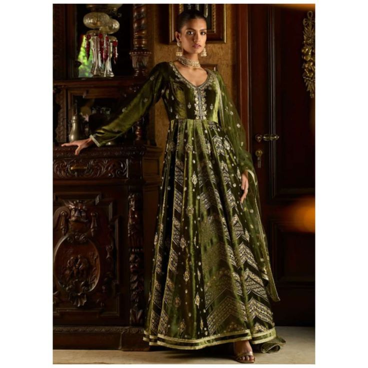 Facebook Luxury Unstitched Green Anarkali Set, Luxury Green Anarkali Set For Designer Wear, Luxury Velvet Anarkali Set, Luxury Green Anarkali Set For Diwali, Luxury Green Chinon Anarkali Set, Embroidered Green Velvet Dress, Luxury Velvet Anarkali Set With Intricate Embroidery, Luxury Anarkali Velvet Dress, Luxury Velvet Anarkali Set With Pallu