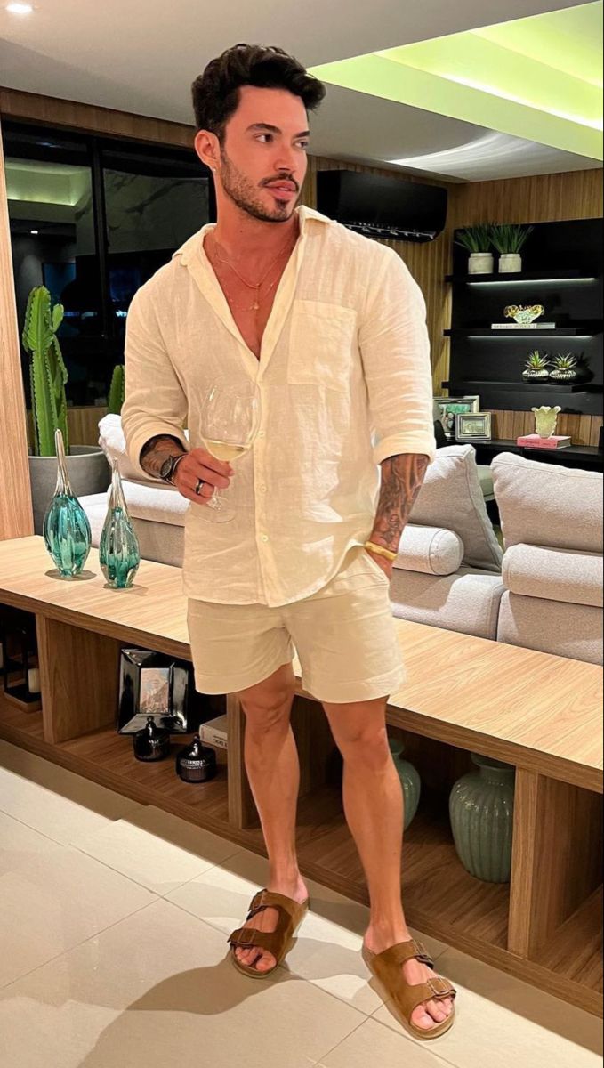 Mens Puerto Rico Outfits, Bali Indonesia Outfit Ideas Men, Tulum Outfits Men, Men’s Beach Outfits, Resort Outfit Men, Tropical Vacation Outfits Men, Old Money Black Men, Italian Summer Outfits Men, Linen Outfit Men