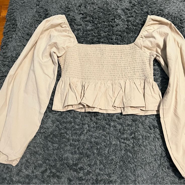 Pacsun New With Tags $37 Cropped Long Sleeve Top Beige Top For Day Out In Fall, Beige Tops For Fall Day Out, Beige Top For Fall Day Out, Chic Cropped Neutral Tops, Chic Neutral Cropped Tops, Beige Stretch Summer Top, Trendy Beige Top For Vacation, Trendy Beige Tops For Vacation, Neutral Long Sleeve Tops For Brunch