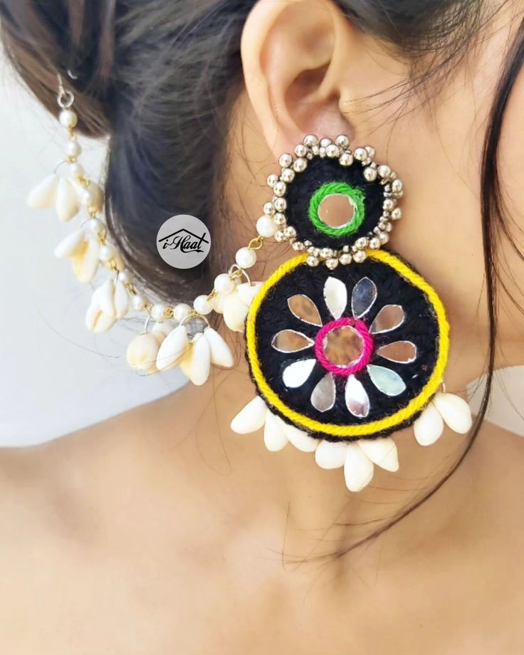 Are you an early bird who's planning to rock this navratri season with her pre-planned traditional look? If yes, checkout this beautiful Multicolored Jewellery Set with black base to match your Garba Vibes for this Navratri Season 🔥 This beautiful ethnic jewellery set is adorned with lots of Cowrie shells and mirrors to give it a traditional Indian look😍 Items included: ❤️ Necklace ❤️ Jhumka with Sahara ❤️ Mang teeka ❤️ 6 Bangles Set ❤️ Ring ❤️ Anklets ❤️ Waist belt This set can b... Ghungroo Jewellery, Navratri Ornaments, Garba Jewellery, Jewellery Long Necklace, Navratri Jewellery, Bored Ideas, Festive Jewellery, Diy Jewellery Designs, Mirror Jewelry