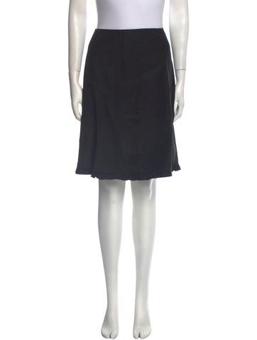 Marc Jacobs Silk SkirtBlackPleated AccentsSlit PocketsZip ClosureFit:Skirts by Marc Jacobs typically fit true to size. Elegant Knee-length Solid Skort, Fitted Knee-length Pleated Skirt, Knee-length Pleated Skort For Office, Elegant Fitted Knee-length Skort, Elegant Knee-length Fitted Skort, Classic Fitted Knee-length Skort, Formal Knee-length Fitted Skort, Formal Knee-length Lined Bottoms, Knee-length Lined Skort For Office