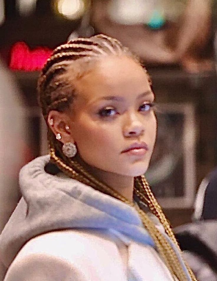 Jay. no X: "https://t.co/LCYIdOJoR4" / X Rihanna Blonde, Rihanna 2000's, Young Rihanna, Rihanna Looks, Bad Gal, Rihanna Fenty, Cornrow, Black Is Beautiful, Inspirational Women