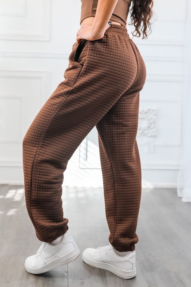 Get cozy in these super cute Mid Rise Cozy Waffle Jogger Pants. Comfy Sets, Midi Denim, Navy Midi Dress, Denim Midi Skirt, Midi Shirt Dress, Taupe Color, Sweat Pants, New Love, Getting Cozy