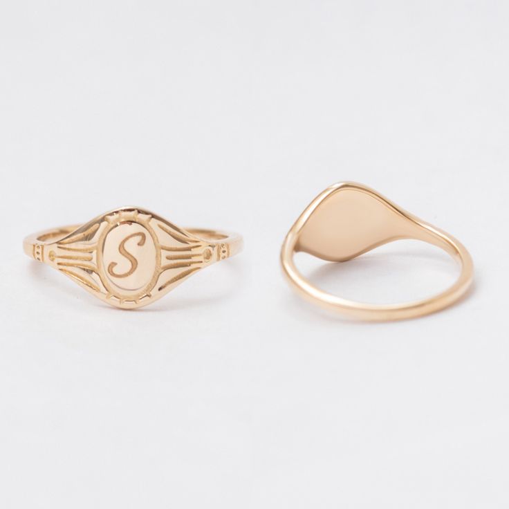 This 14k Solid Gold Personalized Initial Signet Ring, 2 Side Custom Letter Engraved Gold Ring is a Great Gift For Her. Monogrammed Ring Gift For Women or Christmas gift for her Material: Solid Gold, real gold (not gold filled or gold plated) Available Gold Karat: 14K (585) and 18K (750) Available gold color: Yellow, rose, and white You may write your message to be engraved as an order note. This 14K Plain Gold signet ring in default colors is shipped in 2 working days after payment received. M o Real Gold Necklace, Real Gold Chains, Solid Gold Charms, Monogram Ring, Gold Signet Ring, Custom Letters, Solid Gold Jewelry, Cross Jewelry, Evil Eye Necklace