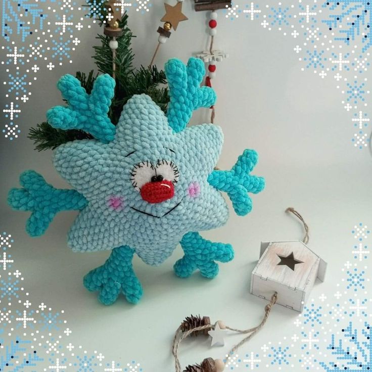 a crochet pattern for a christmas ornament