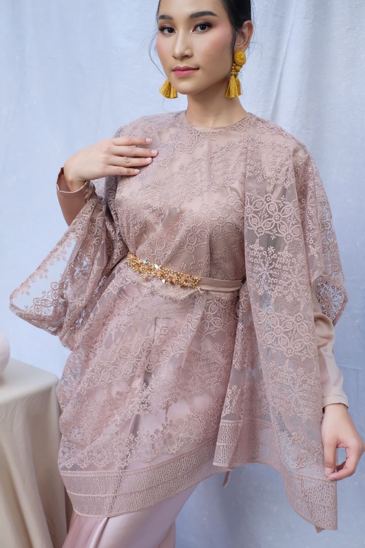 Dress References, Kebaya Bridesmaid, Kaftan Blouse, Braidsmaid Dresses, Mocha Mousse, Muslimah Fashion Outfits, Outfit Hijab, Muslimah Fashion, Modest Fashion Outfits