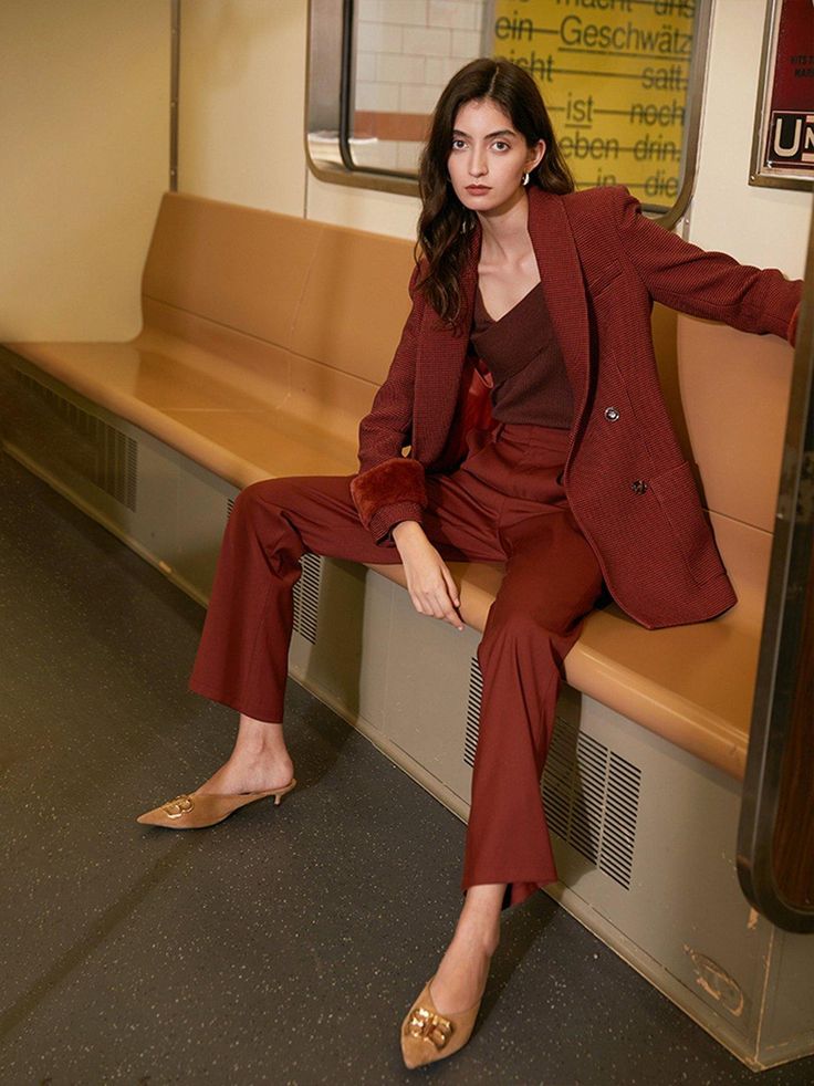 This claret pantsuit features a classic double-breasted blazer and matching pants for a sleek touch to your weekday wardrobe. Blazer: Lined, double Breasted closure, shawl asymmetric lapels, front patch pockets Pants: Front slant pockets Cotton, polyester, spandex Machine wash, tumble dry Item #2692 Women's blazer & pants suit SIZE INFO XS=US2=UK6=EU32 S=US4-6=UK8-10=EU34-36 M=US8-10=UK12-14=EU38-40 ★★Please advise your Height and Weight, I will make sure you choose the right size. Red Pantsuit, Blazer Suit Women, Office Suit, Pockets Pants, Red Suit, Long Blazer, Pants Suit, Formal Suits, Matching Pants