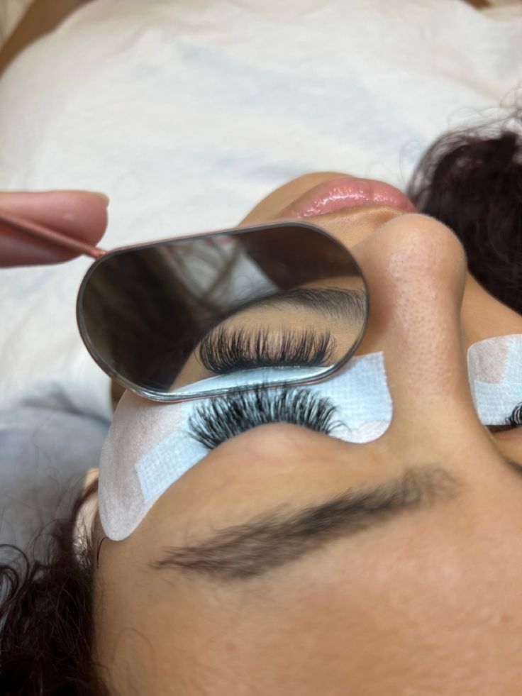 Dream Job Aesthetic Nail Tech, Vision Board Photos Pictures Esthetician, Lash Tech Esthetics, Lash Extensions Asthetic Picture, 2024 Vision Board Skincare, Vision Board Pictures Lash Tech, Vision Board Ideas Lash Tech, Esthetician Career Aesthetic, Doing Lashes Aesthetic