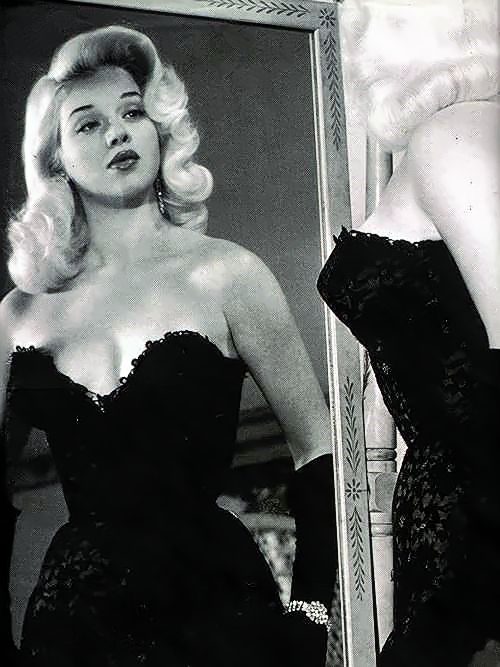 Old Hollywood Hair, 1950s Hollywood, 1950s Hairstyles, 50s Hairstyles, Diana Dors, Glamour Hair, Classic Hollywood Glamour, Vintage Hollywood Glamour, Hollywood Hair