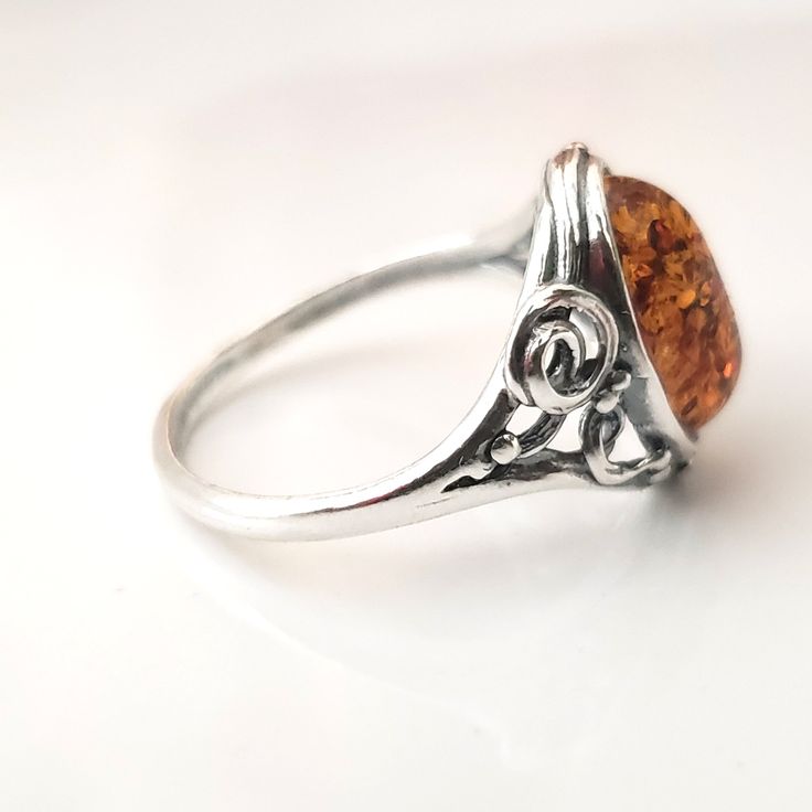 antique amber silver ring Amber Ring, Amber Jewelry, Antique Design, Amber Color, Baltic Amber, Silver Frame, Ring Size 7, Piercing Jewelry, Cognac