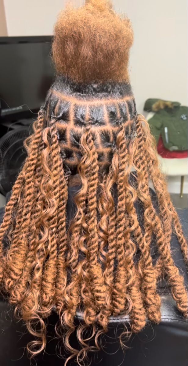 Blonde Invisible Locs, Invisible Locs With Color, Invisible Locks, Invisible Locs, Short Box Braids Hairstyles, Short Locs Hairstyles, Faux Locs Hairstyles, Box Braids Hairstyles For Black Women, Dyed Hair Inspiration