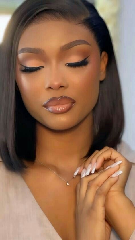 Soft glam makeup,makeup inspo for women Black Feminine Makeup, African American Makeup Looks, Brown Soft Glam Makeup, Simple Glam Makeup Black Women, Light Makeup Looks Black Women, Senior Picture Makeup Ideas Natural, Soft Glam Black Women, 90s Glam Makeup, Classic Glam Makeup