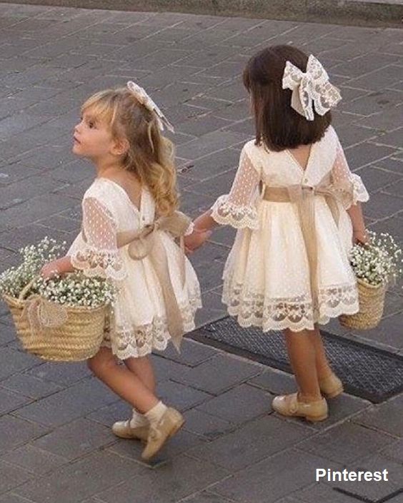 Meninas das Alianças – Inspirações – O Teu Casamento de Sonho Dress Stores, Cheap Flower Girl Dresses, Tulle Flower Girl, Flower Girl Dress Lace, Flower Girl Dresses Tulle, Dresses Designer, Wedding Flower Girl, Lace Flower, Junior Bridesmaid Dresses