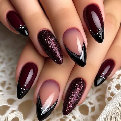 Acrylic Nails Almond Halloween, Nails Almond Halloween, Nails Square Halloween, Contrast Nails, Square Halloween Nails, Simple Cute Nails, Dip Designs, Halloween Nails Simple, Vanessa Nails