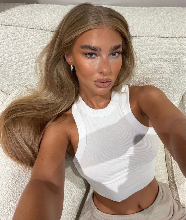 Jess Hunt, Beige Blonde Hair, Rambut Brunette, Blonde Hair Transformations, Beige Hair, Dirty Blonde Hair, Honey Blonde Hair, Ash Blonde Hair, Beige Blonde