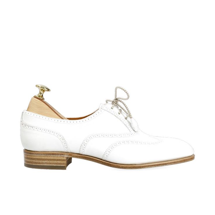 WOMEN OXFORD SHOES IN WHITE VITELLO White Lace-up Shoes With Brogue Detailing, White Plain Toe Lace-up Shoes For Derby, Classic White Lace-up Leather Shoes, White Lace-up Oxford Shoes, White Brogue Oxfords With Flat Heel, White Flat Heel Oxfords With Brogue Detailing, White Brogue Oxford Shoes With Flat Heel, White Brogue Lace-up Shoes For Derby, Classic Oxfords With Perforated Toe Box And Flat Heel