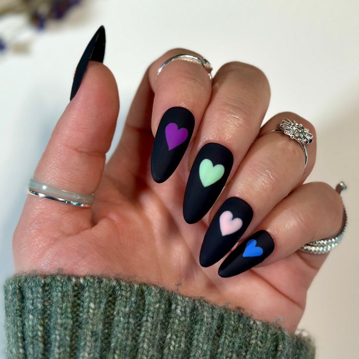 Dripping Heart Nails, Last Day Of School Nails, Valentines Day Nail Set, Dark Valentines Nails, Goth Valentines Nails, Dark Valentines Day Nails, Valentines Manicure, Almond Nails Red, Almond Nails Designs Summer