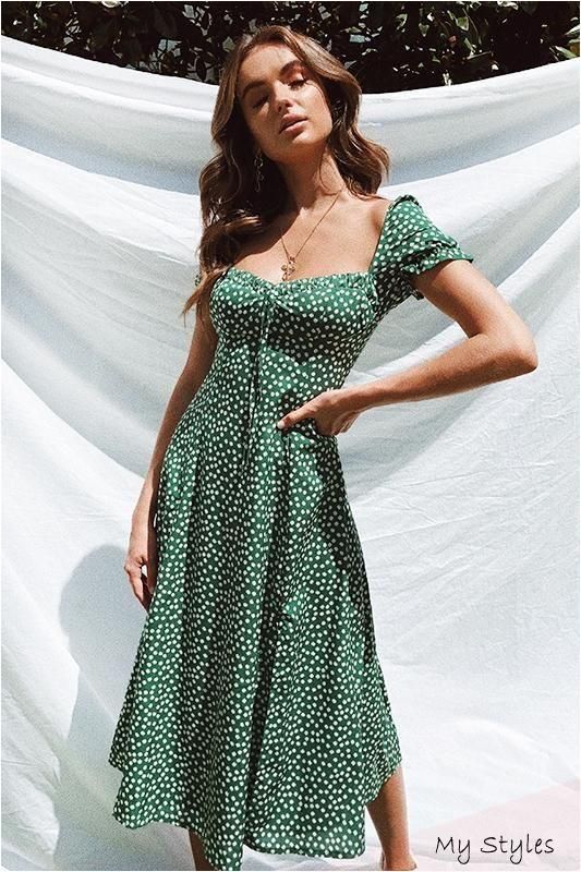 Sayna Floral Midi-Kleid#fashionminis #plussizefashion #fashionimport #fashionana-#fashio- #how #to #wear Club Fashion, Spring Dresses Casual, Atelier Versace, Teenage Fashion, Independent Women, Young Fashion, Alexa Chung, Daily Dress, 가을 패션