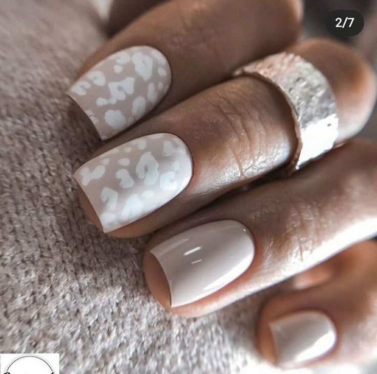 Nail Designs For Short Nails Trendy, Nail Art Subtle Simple, Nail Color Goes With Everything, Valentines Trendy Nails, Subtle Cheetah Nails, Nail Art On One Nail, Elegant Nails Pearl, Call Gel Nail Ideas, Simple 2023 Nails