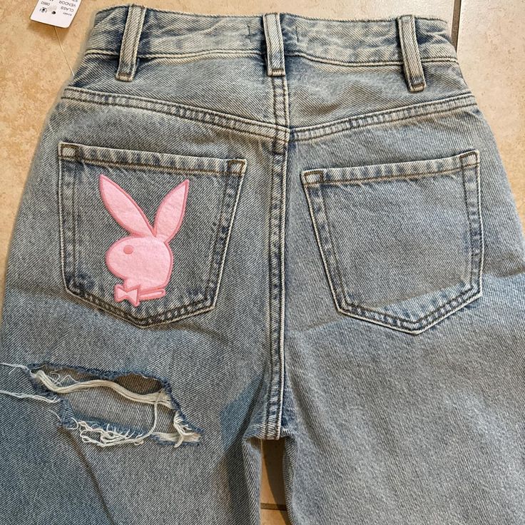 Pacsun/Playboy Jeans
Rip under the pocket
Brand New
Fits a size 23/24 Ripped Jeans, Pacsun, Women's Jeans, Women Jeans, Brand New