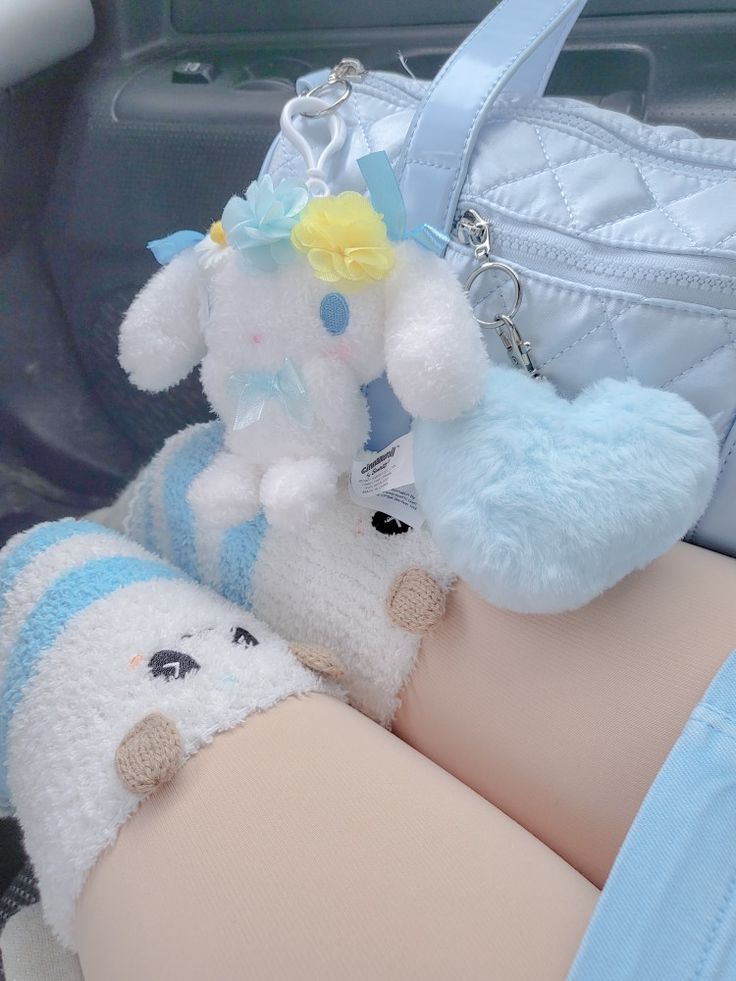 Blue angel core sanrio aesthetic kawaii aesthetic soft girl aesthetic thigh high socks sanrio Keychain girly girl aesthetic Cinnaroll Aesthetic, Kawaii White Aesthetic, Baby Blue Girl Aesthetic, Little Core Aesthetic, Blue Sanrio Aesthetic, Cinnamoroll Outfit Aesthetic, Luvsoft Blue, Sanrio Girl Aesthetic, Sanrio Core Aesthetic