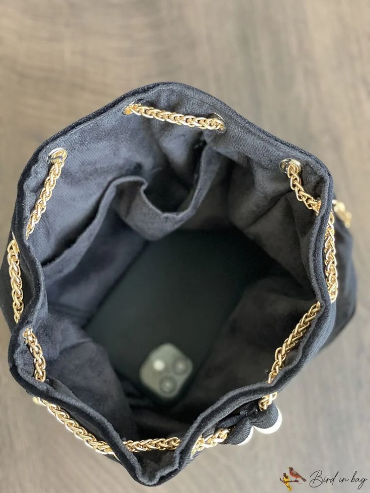 BirdinBag - Chic Drawstring Chain Bag Elegant Bags, Pearl Types, Chain Bag, Bag Bag, Chain Bags, Bag Women, Green Bag, Style Elegant, Olivia Mark