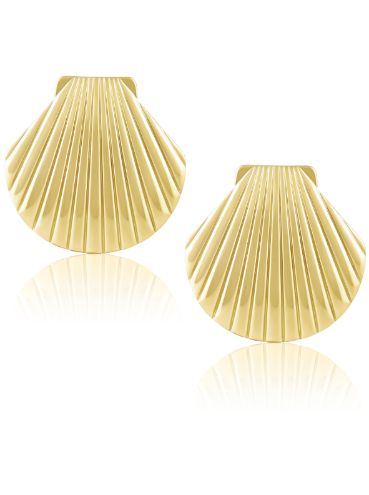 Indulge in the luxurious elegance of our Shell Dangle Earrings. Made with gold plating, these earrings are not only water and tarnish resistant but also add a touch of sophistication to any outfit. Embrace the world of opulence and make a statement with these exclusive earrings. Available at our Fort Wayne store. Seashell Design, Instagram Gift, Sunglass Chain, Jewelry Studio, Gift Card Sale, Original Gift, Cz Stone, Gold Plating, Jewelry Care