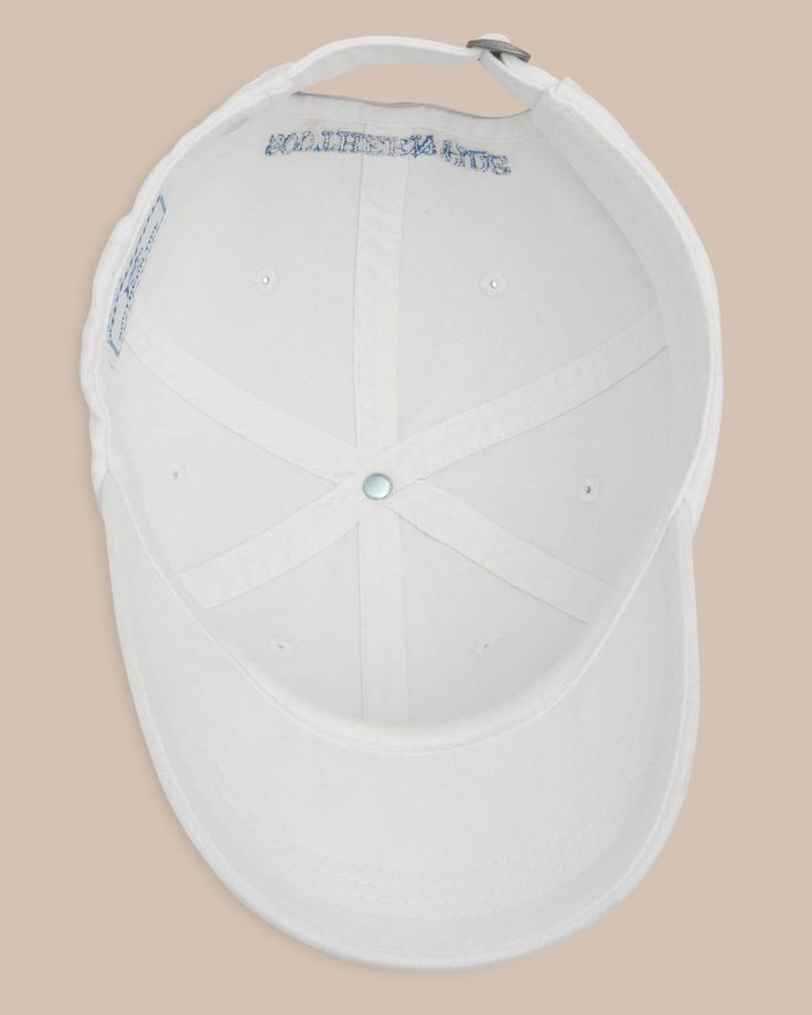 Our most popular Skipjack hat features our embroidered Skipjack logo on the front while the back includes blue "Southern Tide" embroidery and adjustable strap allowing for comfortable wear. Style: 1960 Father Son Outfits, Preppy Boys Outfits, Womens Khaki Shorts, Preppy Boys, Khaki Shorts Men, Timeless Looks, Beach Towel Bag, Southern Outfits, Business Casual Shirts