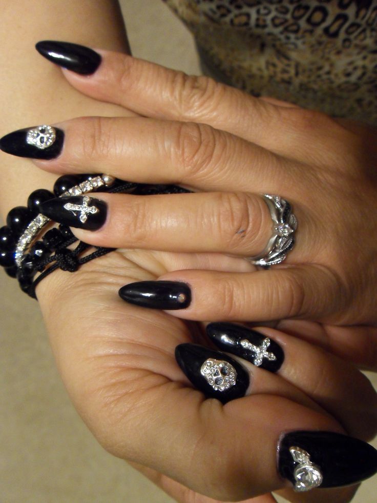 Rocker Nails, Rock Nails, Nail Routine, Hair Tattoo, Punk Pins, Hard Nails, Gothic Nails, Rocker Style, Hard Gel