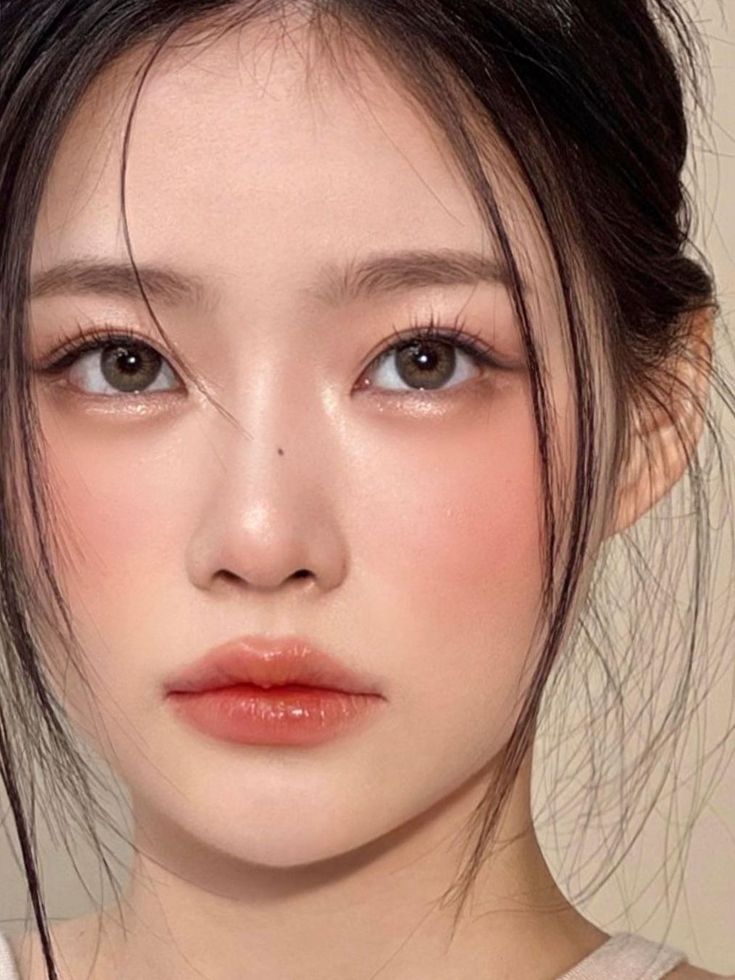 Makeup Ala Korea, Makeup Asia, Asian Makeup Looks, Light Makeup Looks, Korean Makeup Look, Korea Makeup, Soft Makeup Looks, Korean Eye Makeup, Ethereal Makeup