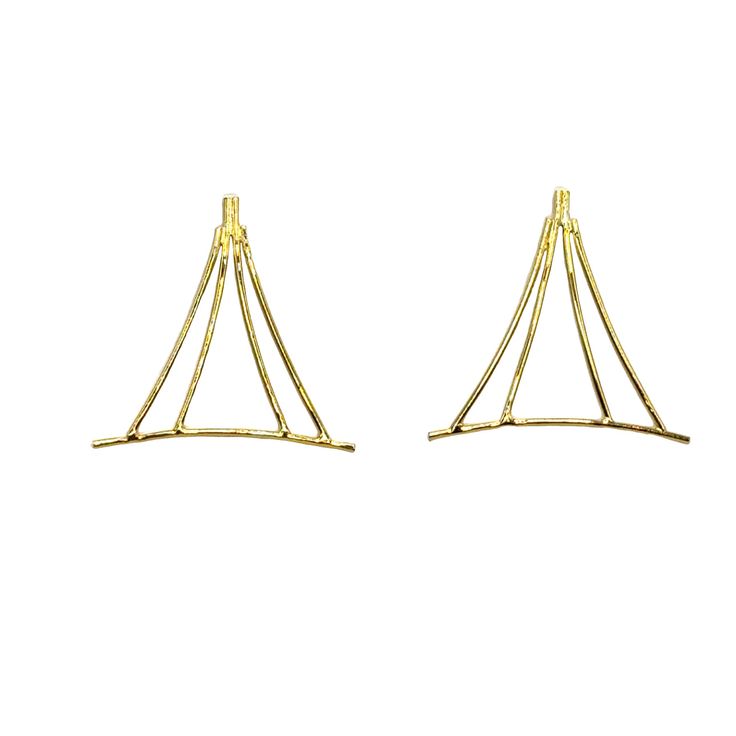 “Ode to Paris” collection was inspired by the Art Deco movement. The Art Deco design represented modernism, individuality, and luxury to create a sleek and anti-traditional elegance that symbolized wealth and sophistication. Pieces were designed with the same intention. Crafted in brass (gold plated) and silver, they bring that “it” unique style yet timeless. Elegant Triangle Earrings For Formal Occasions, Elegant Triangle Jewelry For Formal Occasions, Elegant Gold Earrings With Unique Design, Modern Gold Earrings With Unique Design, Elegant Geometric Earrings As Gift, Elegant Geometric Earrings For Gifts, Elegant Adjustable Brass Linear Earrings, Elegant Silver Brass Linear Earrings, Elegant Geometric Pierced Earrings