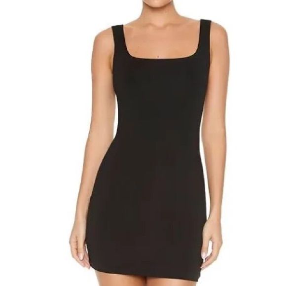 Size- M Color- Black Nwt Black Scoop Neck Bodycon Party Dress, Black Scoop Neck Bodycon Dress For Party, Solid Color Scoop Neck Dress For Night Out, Scoop Neck Stretch Mini Dress For Date Night, Stretch Mini Dress With Scoop Neck For Date Night, Black Square Neck Club Dress, Black Bodycon Dress With Scoop Neck For Summer, Bodycon Dress With Scoop Neck For Date Night, Scoop Neck Bodycon Dress For Date Night