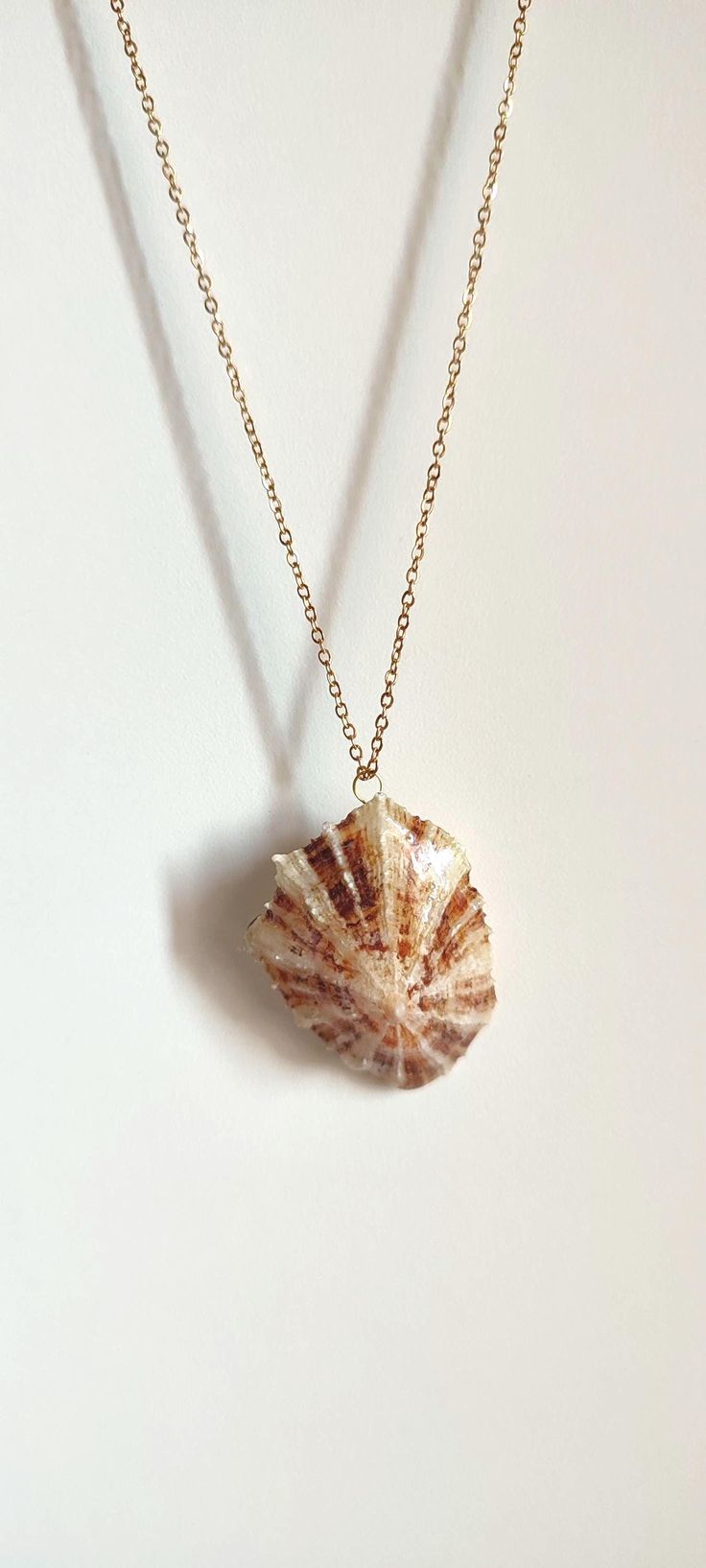 handcrafted real shell necklace collected and handcrafted. Wear nature with the handmade necklace Resin Leaf, Shell Necklace, Leaf Necklace, Shell Necklaces, Handmade Necklace, Handmade Necklaces, Pendant Necklaces, Necklace Etsy, Jewelry Necklace Pendant