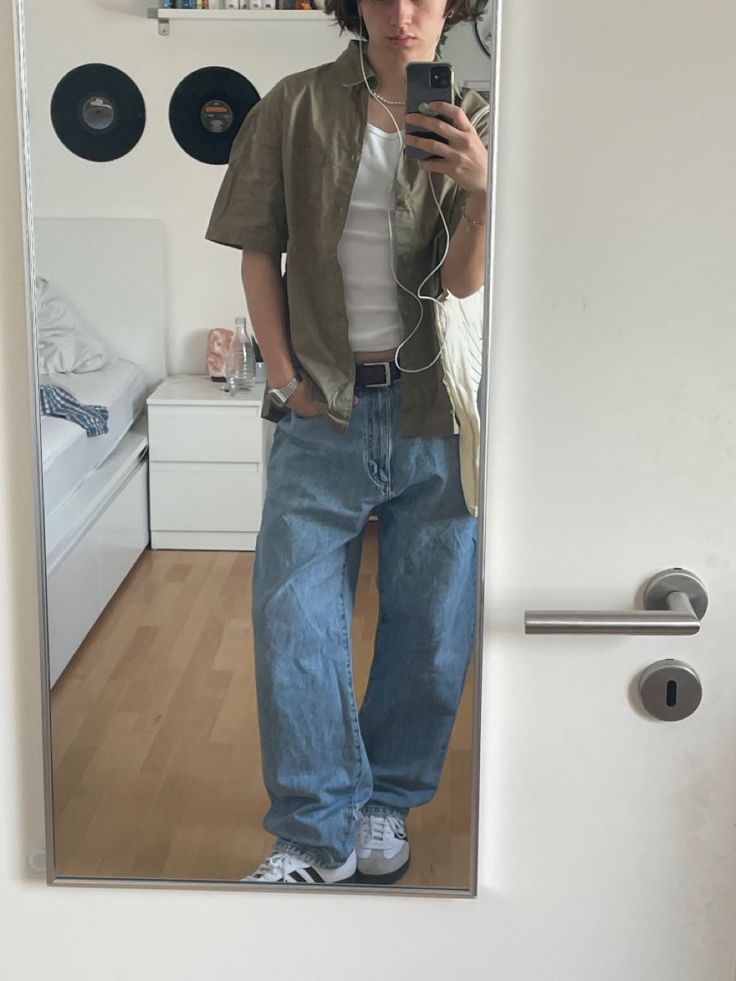 90s New York Aesthetic Outfits, Summer Men Fits, Men’s Workwear Fashion, Outfit Inspo For Guys, Outfit Sneakers, Androgynous Outfits, Masc Outfits, Guy Fits, Vintage Menswear