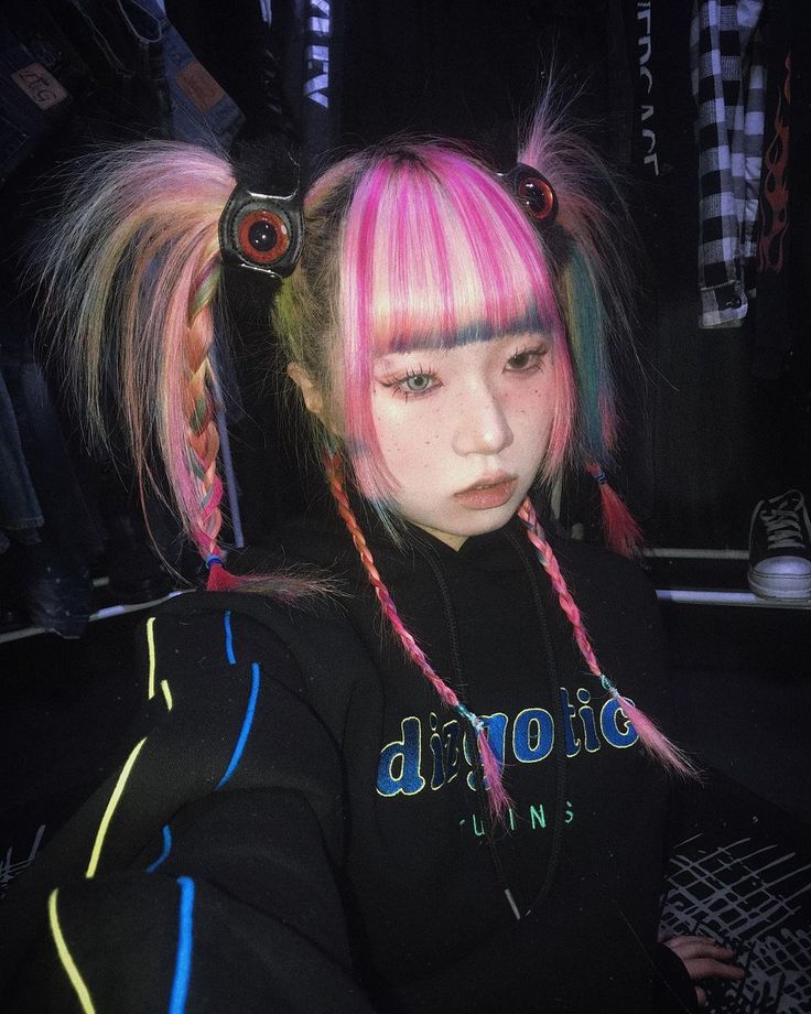 Trashy Y2k Aesthetic, Alien Girl, Alt Style, Kawaii Hairstyles, Funky Hairstyles, Pretty Faces, Hair Reference, Style Hair, Pixie Dust