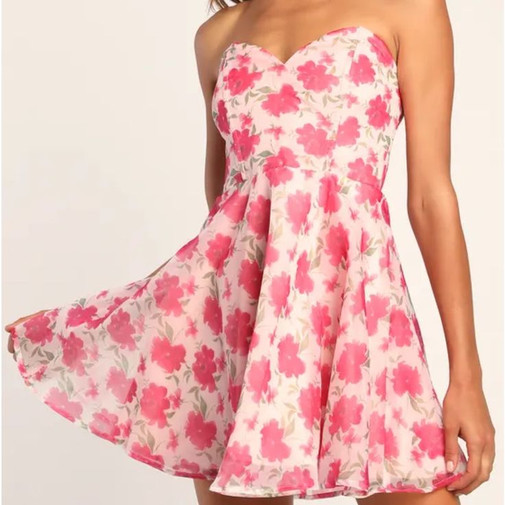 So Cute!! Floral, Strapless Dress From Lulus. Nwt! Just Didn’t Fit My Tatas After Having A Baby Spring Cocktail Dress, Lulus Floral Dress, Floral Strapless Dress, Elegant Outfits, Tulip Dress, Bridal Shower Dress, Resort Dresses, Photoshoot Dress, Strapless Midi Dress