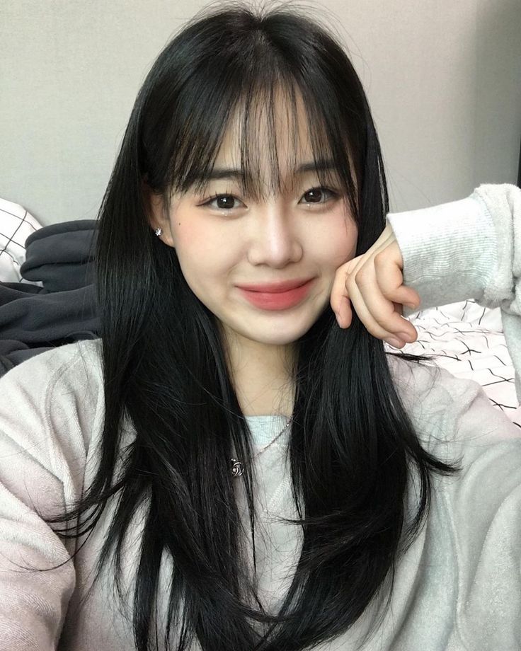 Asian Hair Inspo, Ulzzang Hair, Hair Inspiration Long, Bangs With Medium Hair, Haircuts For Medium Hair, Hair Up Styles, Haircuts Straight Hair, Long Hair With Bangs, Hair Stylist Life