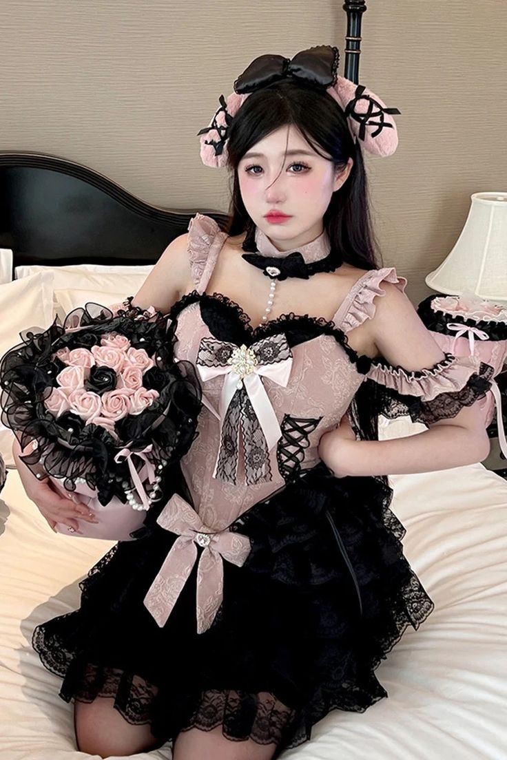 Black/Pink [Blackberry Lover] Multi-Layered Lace Sweet Princess Lolit – LolitaInside Sweet Ruffled Skirt For Party, Sweet Party Skirt, Pink Mini Skirt For Costume Party, Cute Black Party Skirt, Feminine Black Party Skirt, Bow Tube Top, Blue Hairband, Gothic Skirts, Punk Dress