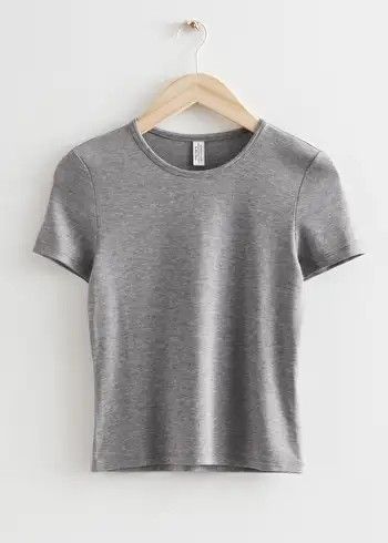 Plain Tshirt, Fashion Story, Gray Tshirt, Women's Tops, Round Neckline, Neck T Shirt, Shirts Tops, Personal Style, Round Neck