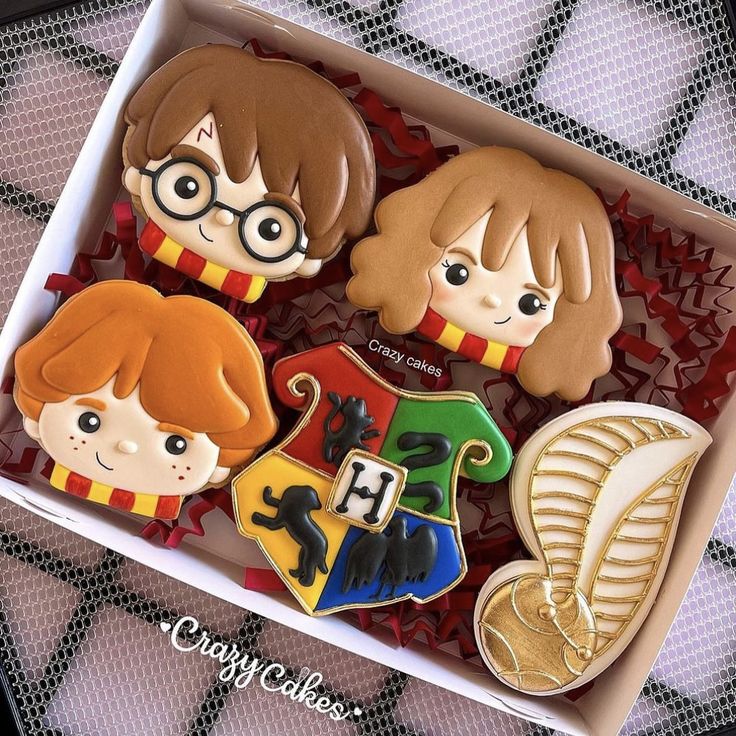 some harry potter cookies in a box