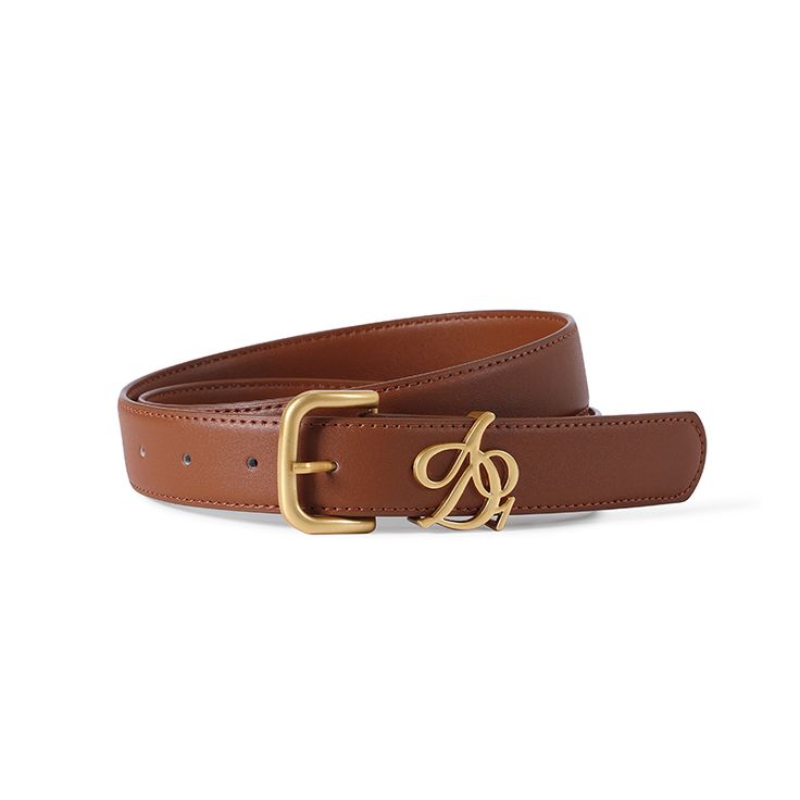 Introducing our Luxury Leather Logo Belt, showcasing a designer slim strap and signature buckle. Made from premium leather, this belt exudes luxury and style. Elevate any outfit with this high-end accessory.  Model info: Height: 172 cm, Weight: 50 kg, Size worn: Onesize Gold Logo, Leather Logo, Leather Belt, Black And Brown, Buckle, ? Logo, Leather, Gold, Color