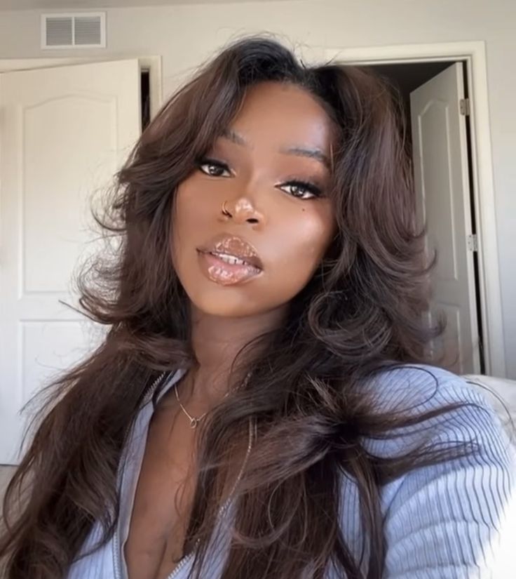 Chocolate Brown Hair, Pelo Afro, Extensions Hair, Hair Laid, Tape In Hair Extensions, Aesthetic Hair, Hair Extension, Gorgeous Hair, Weave Hairstyles