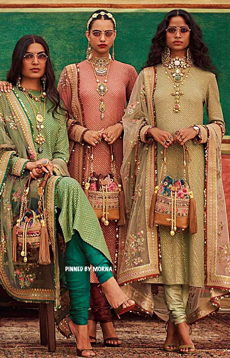 Sabyasachi Salwar Suits, India Fashion 2023, Sabyasachi Suits Salwar Kameez, Sabyasachi Kurtis Suits, Mehndi Dress Bridal, Style Aesthetics Types, Casual Style Aesthetic, Sabyasachi Suits, April Outfits