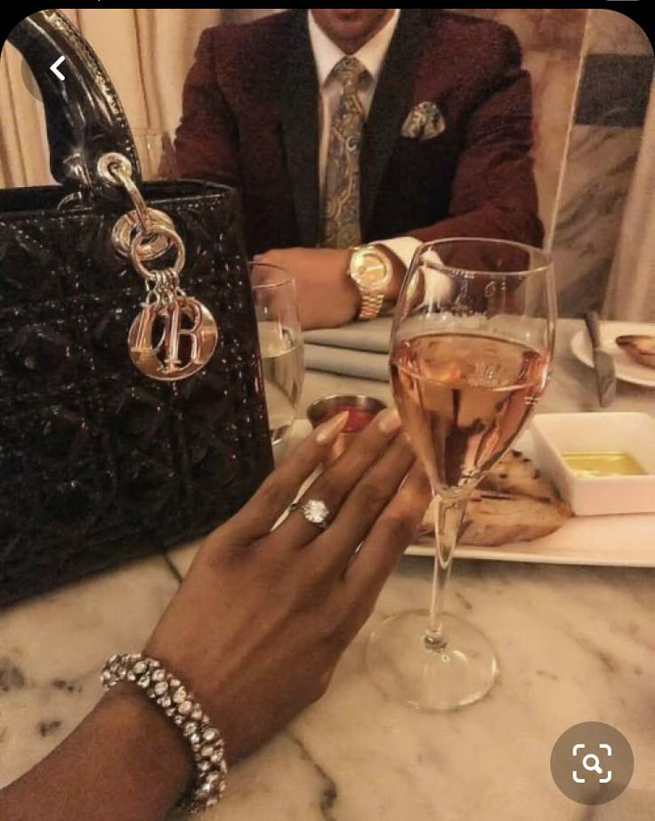 Rich, carot, Champagne, luxury Boujee Lifestyle, Billionaire Life, Luxury Lifestyle Couple, Luxury Lifestyle Girly, Luxury Couple, Boujee Aesthetic, Flipagram Instagram, Luxury Lifestyle Fashion, Luxury Lifestyle Women