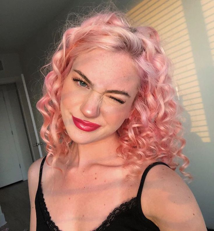 Powder Pink Hair, Curly Pink Hair, Poodle Hair, Pink Hair Color, Hair Color Pink, Curly Hair Inspiration, Hair Reference, Curly Hair Cuts, Hair Inspo Color