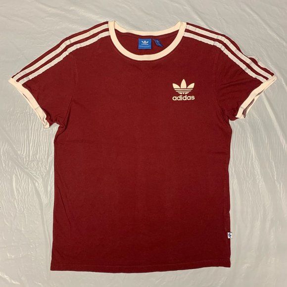 Adidas Classic 3 stripes Tshirt Womens XS Addidas Shirts Women Outfit, Adidas T Shirt Woman, Adidas T Shirt Outfit Woman, Addidas Outfit Tshirt, Adidas Shirt Women Outfit, Vintage Adidas Shirt, Old Adidas Clothes, Adidas Top Outfit, Adidas Tshirt Women Outfit