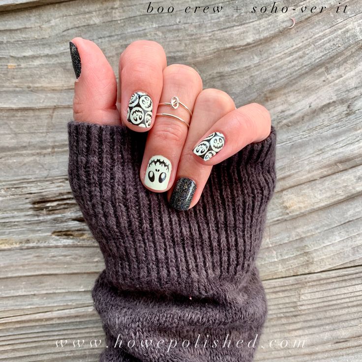 Boo Crew Color Street Combo, Halloween Color Street Combos, Color Street Halloween Combos, Color Street Halloween, Mani Ideas, Halloween Manicure, Nail Color Combos, Diy Nail Polish, Boo Crew