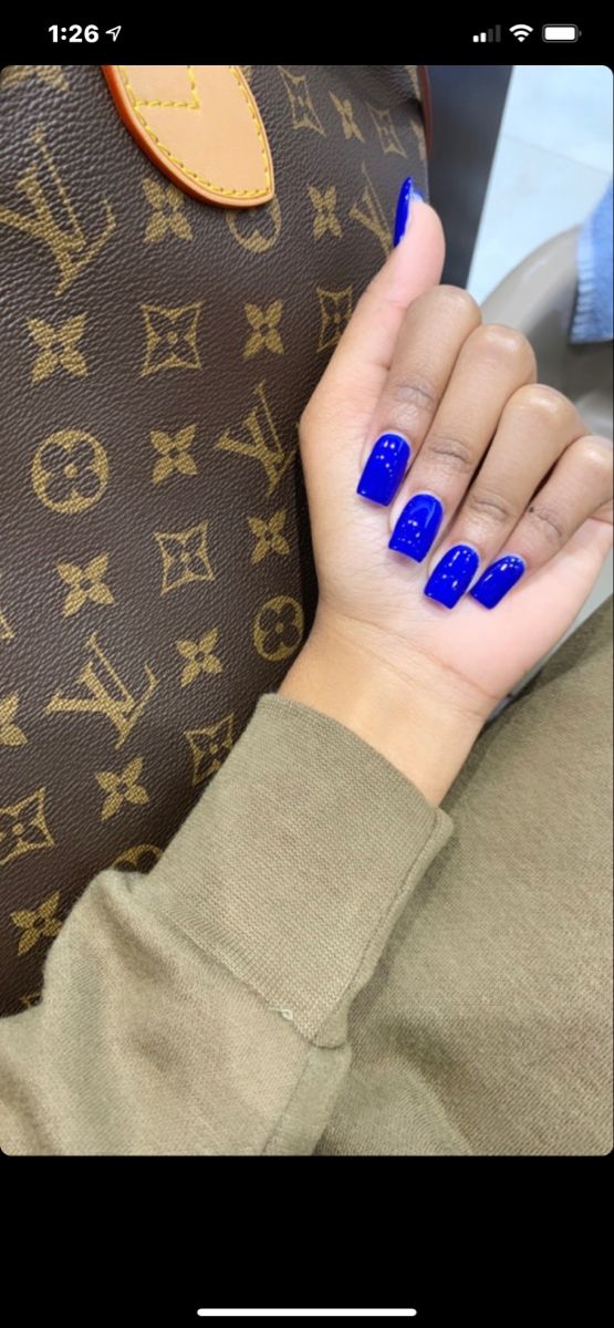 Baddie Nail Colors, Short Square Acrylic Nails Royal Blue, Cute Short Acrylic Nails Square Blue, Cute Royal Blue Nails Short, Shorties Nails Solid Color, Short Nail Set Blue, Blue Overlay Nails, Short Blue Square Nails, Shorties Nails Blue