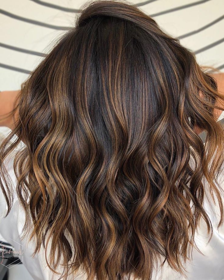 Rambut Brunette, Caramel Balayage, Caramel Highlights, Hair Color Shades, Brown Hair Balayage, Unique Hair, Balayage Brunette, Brown Blonde Hair, Ombre Hair Color